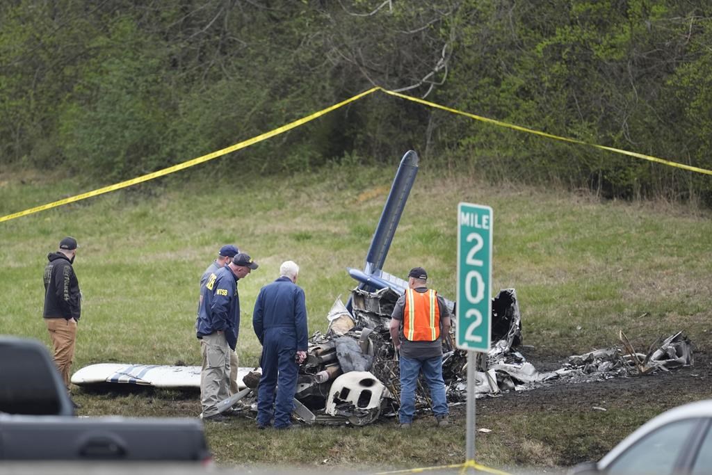 U.S. officials investigating after five Canadians killed in Nashville plane crash