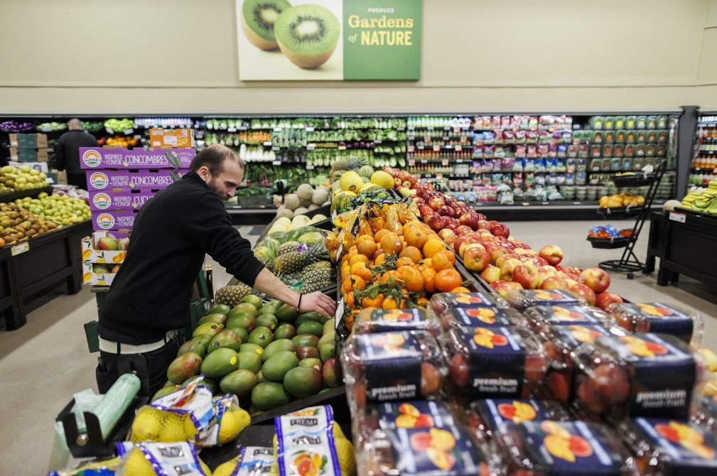 Grocery inflation slows in March, but price growth at restaurants remains strong