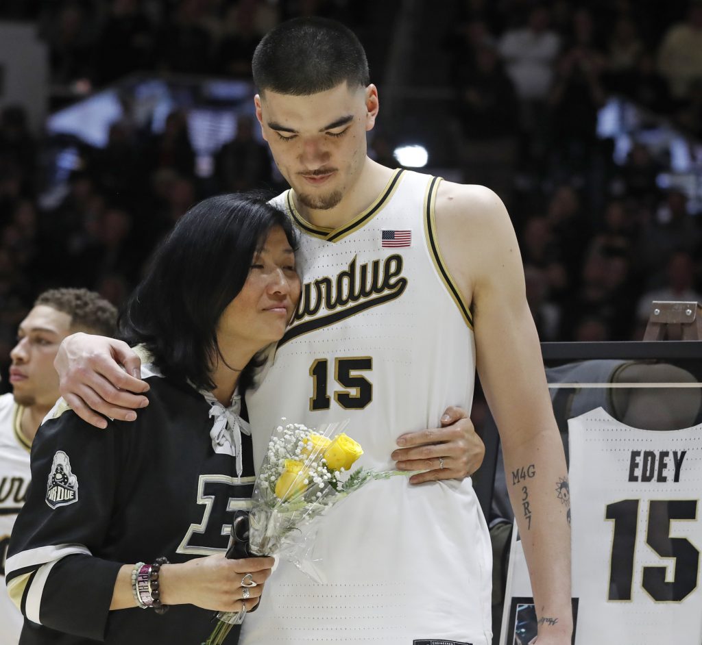 Behind Boilermakers star Zach Edey is his mom, Julia, offering unconditional support